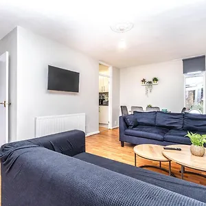  Guest house Bright In Hackney